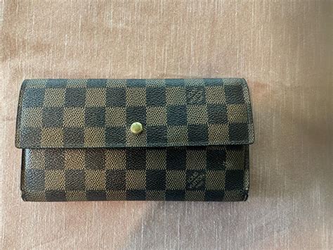 code louis vuitton wallet